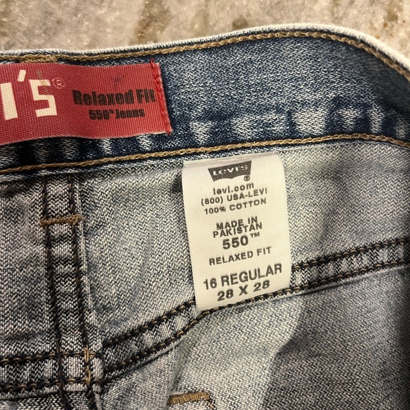 Levi’s 501 Jean shorts - Picture 3 of 3
